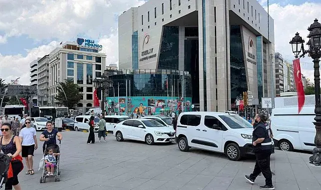 NATO Zirvesi öncesi Kızılay Meydanı'nda geniş güvenlik önlemleri