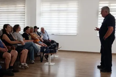 Efeler'de Yaş Almış Bireyler İçin 'İkinci Bahar Üniversitesi' Kuruluyor