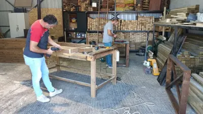 Ordu'da Parklar Belediyenin Kendi Üretimi Kent Mobilyalarıyla Donatılıyor