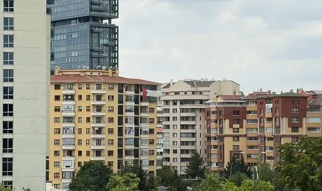 ABD Başkanı Trump'ın kalacağı otelin karşısına Filistin bayrağı asıldı