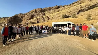 İncekaya Krateri’nde Doğa Yürüyüşü: 60 Doğa Sever Tarih ve Sporla Buluştu