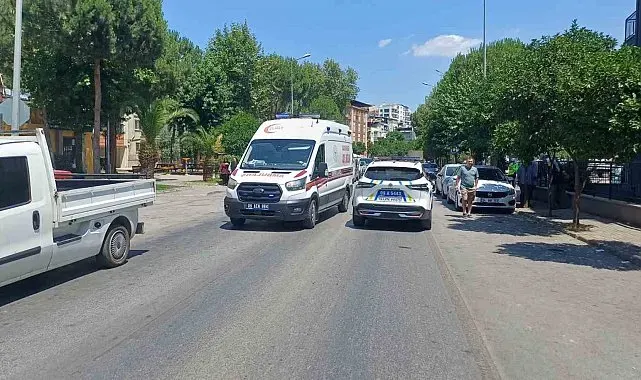 Motosiklet ile kamyonet çarpıştı: 2 yaralı