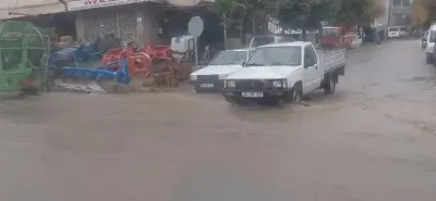 Kayseri Develi'de Ani Sağanak Yağış Hayatı Olumsuz Etkiledi