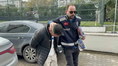 Samsun'da Evine Pencereden Girdiği Kişiyi Bıçakla Gasp Eden Şüpheli Yakalandı