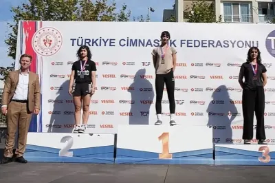Mersinli Cimnastikçi Esilay Odabaşı Türkiye Şampiyonasında Madalyaları Topladı