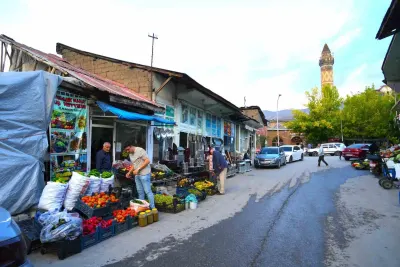 Muş Bağlarında Yetişen Güz Meyveleri Tezgâhlardaki Yerini Aldı