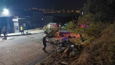 Karabük'te İşçi Servisi Elektrik Direğine Çarptı: Üçü Ağır Altı Yaralı