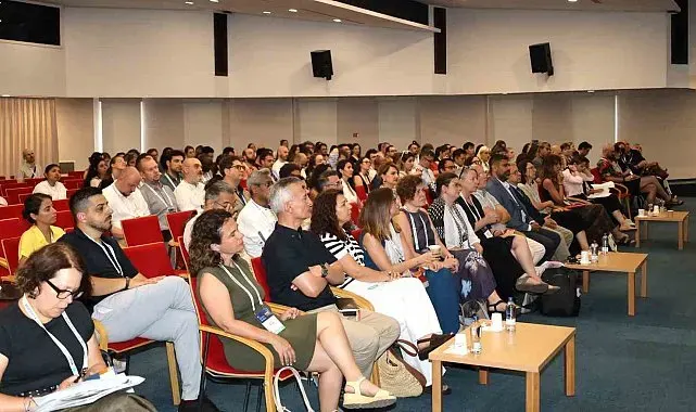 Küresel sorunlara İzmir'den ortak akıl