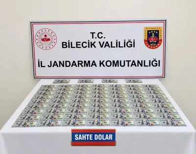 Bilecik'te şüpheli araçta 202 adet sahte dolar yakalandı