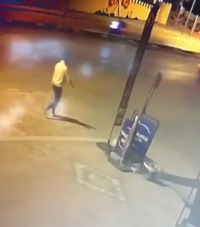 Bilecik'te Araçların Lastiklerini Kesen Şahıs Kameralarda