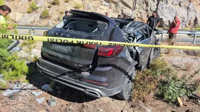 Datça'da Bariyerlere Çarpan Otomobil Takla Attı: 1 Ölü, 3 Yaralı