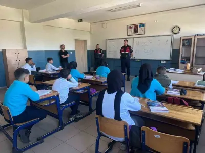 Afyonkarahisar’da Jandarmadan Okullarda Güvenlik Semineri