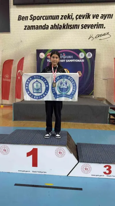 Yıldırımlı Dartçılar Erzincan'daki Şampiyonadan Madalyalarla Döndü