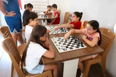Efeler Belediyesinden Gençlere Eğitim ve Teknoloji Desteği
