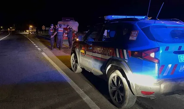 Tırın dorsesine otomobili ile çarpan 21 yaşındaki sürücü yaşam savaşını kaybetti