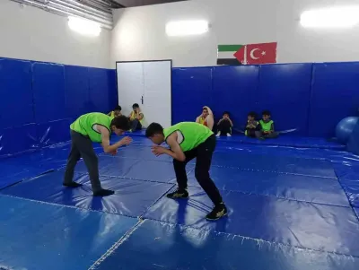 Muş Hasköy'de Genç Güreşçilerin Minder Mesaisi Sürüyor
