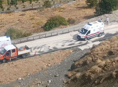Malatya-Adıyaman Karayolunda Kontrolden Çıkan Tırdan Atlayan 2 Kişi Yaralandı