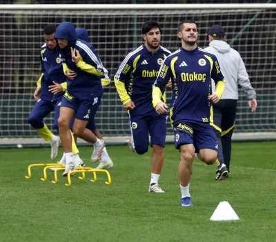 Fenerbahçe milli arada çalışmalarını çift idmanla sürdürdü