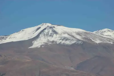 Erzincan'ın Yüksek Kesimlerine Mevsimin İlk Karı Düştü