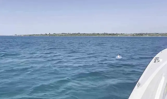 Deniz yatağıyla açığa sürüklenen çocuğu Sahil Güvenlik kurtardı