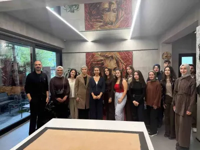 Üniversitelilerden Atık Materyallerle Sanat ve Çevre Bilinci Buluşması