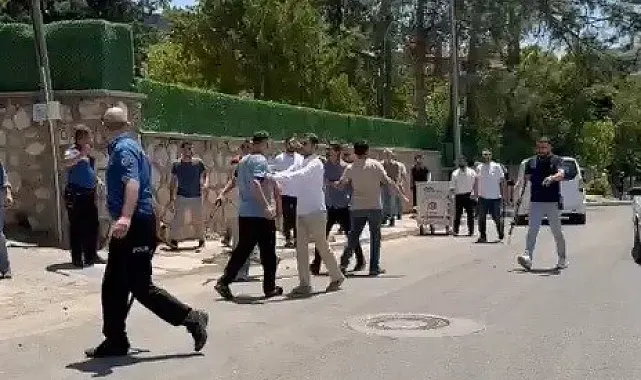 Kavga eden şahıslara biber gazıyla müdahale edildi