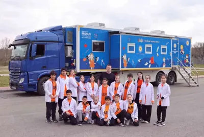 Migros Bilim Ateşböceği Dördüncü Yılında Deprem Bölgesindeki Çocuklarla Buluşuyor