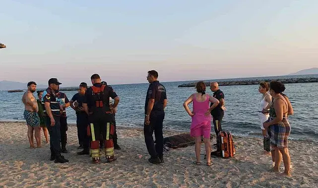 Ayvalık'ta denize giren 75 yaşındaki tatilci kalp krizi geçirerek hayatını kaybetti