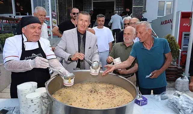 Bafra'da 3 bin kişiye aşure ikramı