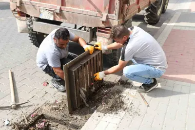 Nazilli'de Kış Sezonu Öncesinde Mazgallar Temizleniyor
