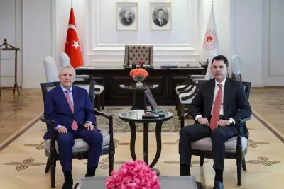 Bakan Murat Kurum, Fenerbahçe Başkanı Aziz Yıldırım'ı Makamında Ağırladı