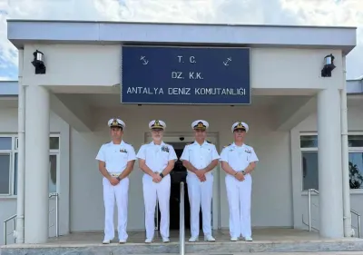 İtalyan Savaş Gemisi Antalya'da Liman Ziyareti Gerçekleştirdi