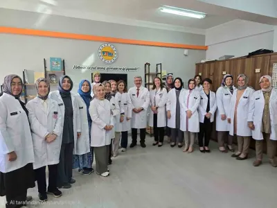 Erzincan'da Öğretmenler İçin Anlamlı Önlük İsimliği Hediyesi