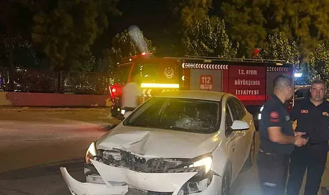 Otomobil ile motosiklet kafa kafaya çarpıştı