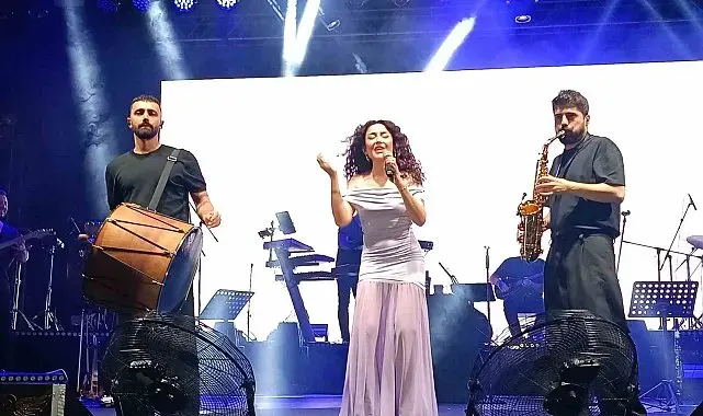 Edirne'de 665'inci Tarihi Kırkpınar Yağlı Güreş Festivali'nde Melek Mosso sahne aldı