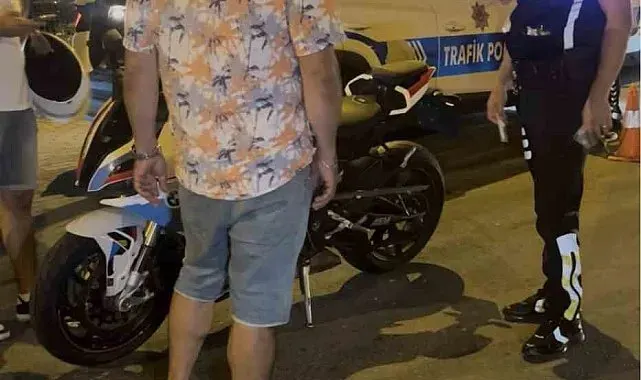 Çorlu'da akrobatik hareketler yapan motosikletliye ağır ceza