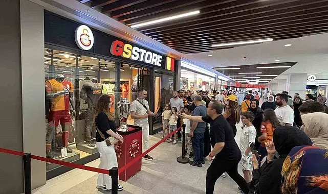 Galatasaray'ın şampiyonluk kupasına Düzce'de yoğun ilgi
