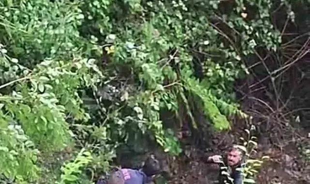 Şarampole uçan araçtan fırlayan sürücü yaralandı