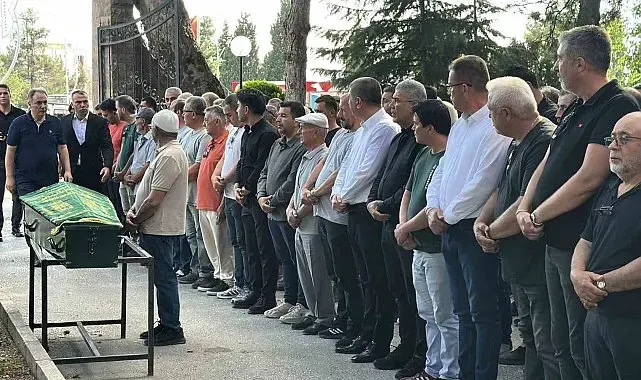 Diş tedavisi için gittiği hastanede hayatını kaybeden 8 yaşındaki kız son yolculuğuna uğurlandı