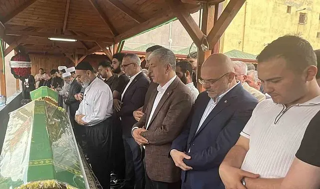 3 ay sonra düğünü olacaktı: Baba ve oğul gözyaşlarıyla son yolculuğuna uğurlandı