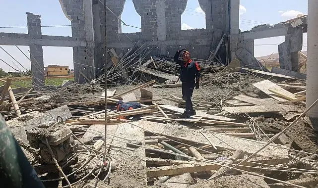 Şanlıurfa'da cami inşaatındaki çökmede 3 işçi yaralandı