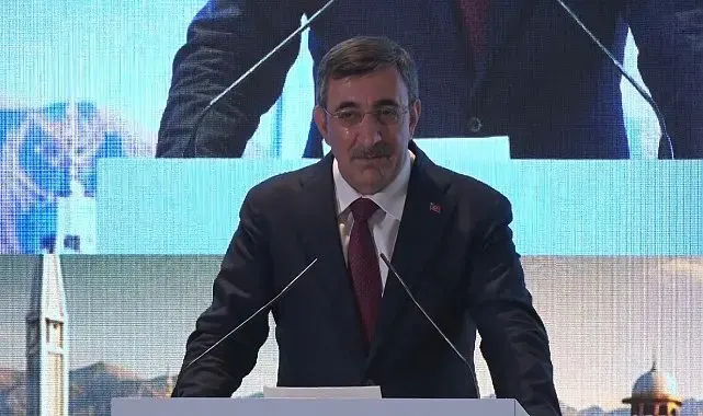 Cumhurbaşkanı Yardımcısı Yılmaz: "Pakistan ile ikili ticaret hacmimizi yakın gelecekte 5 milyar dolara çıkarmayı hedefliyoruz"