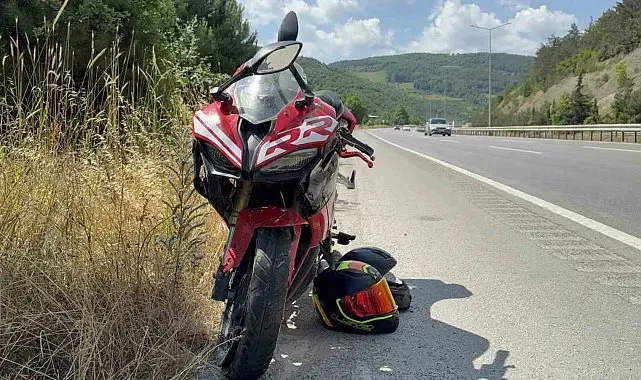 Motosiklet tıra arkadan çarptı: 2 yaralı