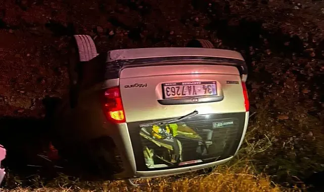 Takla atan otomobildeki 2 kişi yaralandı