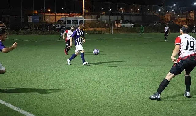 Hatay'da 38.Erhan Aksay futbol turnuvası 53 takımın katılımıyla sürüyor