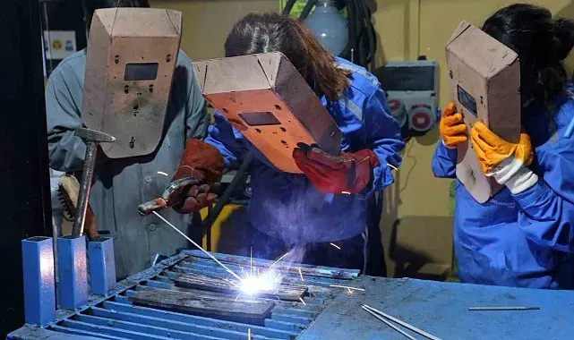 Kocaeli'nin "Halk Üniversitesi" 1 milyon 173 bin kursiyere ulaştı