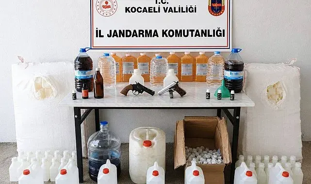 Kocaeli'de kaçakçılık operasyonu: 1 milyon 350 bin liralık kaçak ürün ele geçirildi