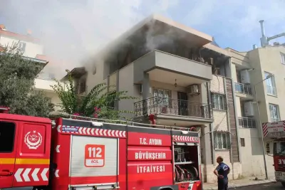 Aydın'da apartmanın çatı katında çıkan yangın korku yarattı