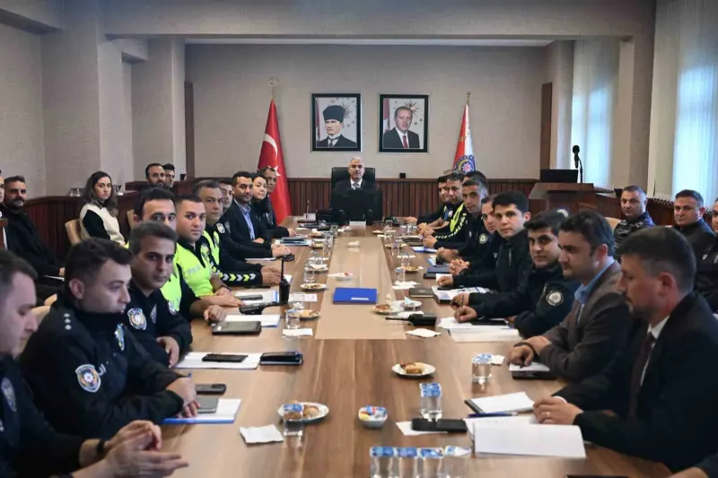 Düzce emniyetinde asayiş ve güvenlik masaya yatırıldı