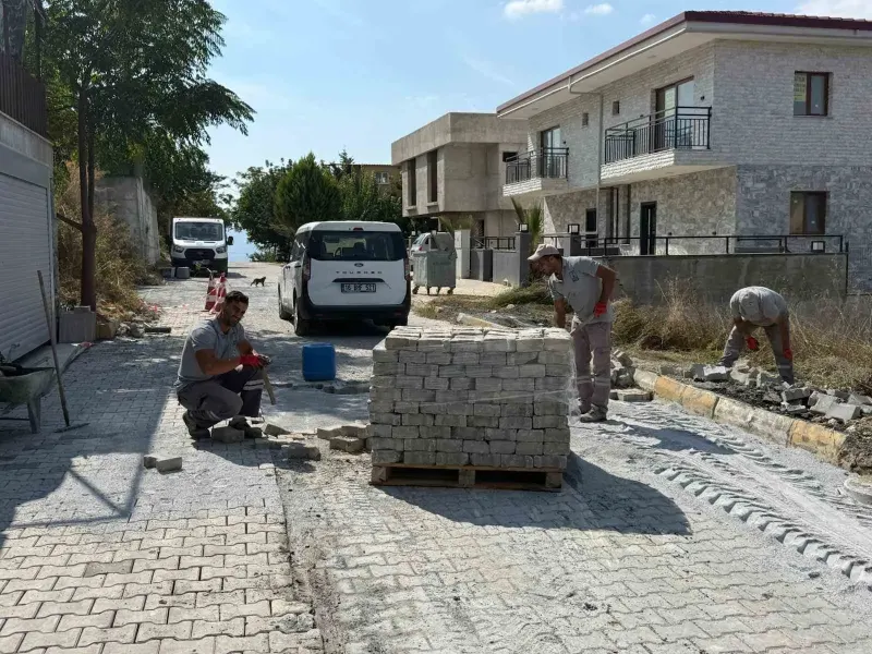 Kuşadası’nda üstyapı ve onarım çalışmaları sürüyor